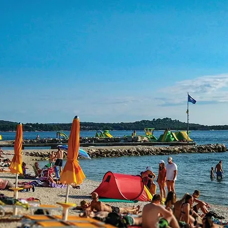 Appartement Lovely In With House Sea View Fažana