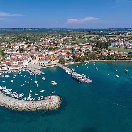 Appartement Lovely In With House Sea View Fažana