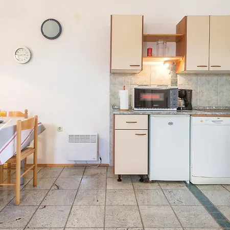 Apartment Apartment Brace Ilic III *