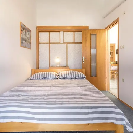 Lovely Apartment In Fazana With House Sea View Apartment
